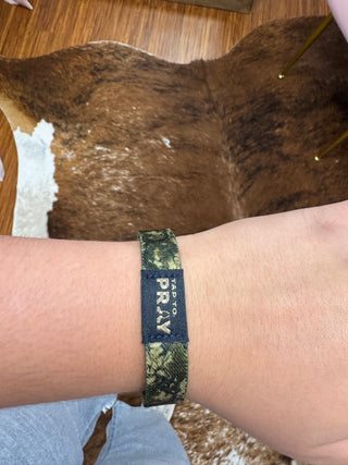 Tap To Pray™ Wristbands - Valor Camo & Isaiah 6:8