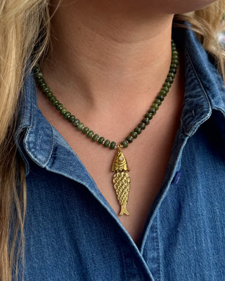 Coastal Catch Necklace - Olive